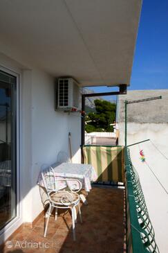 Apartments with parking space Makarska - 6729