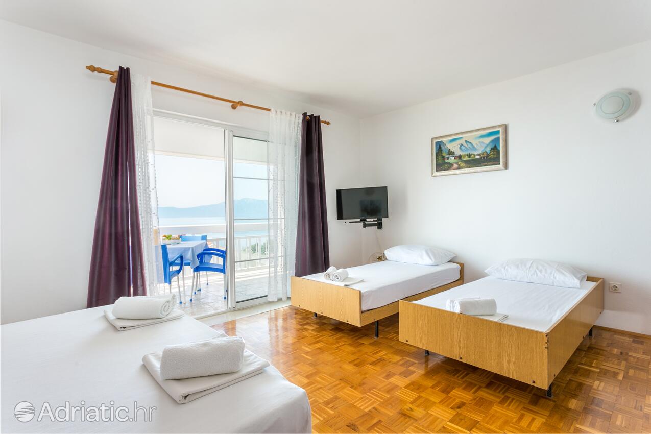 AS-6736-a - Private accommodation - Apartments with a parking space Podaca, Makarska
