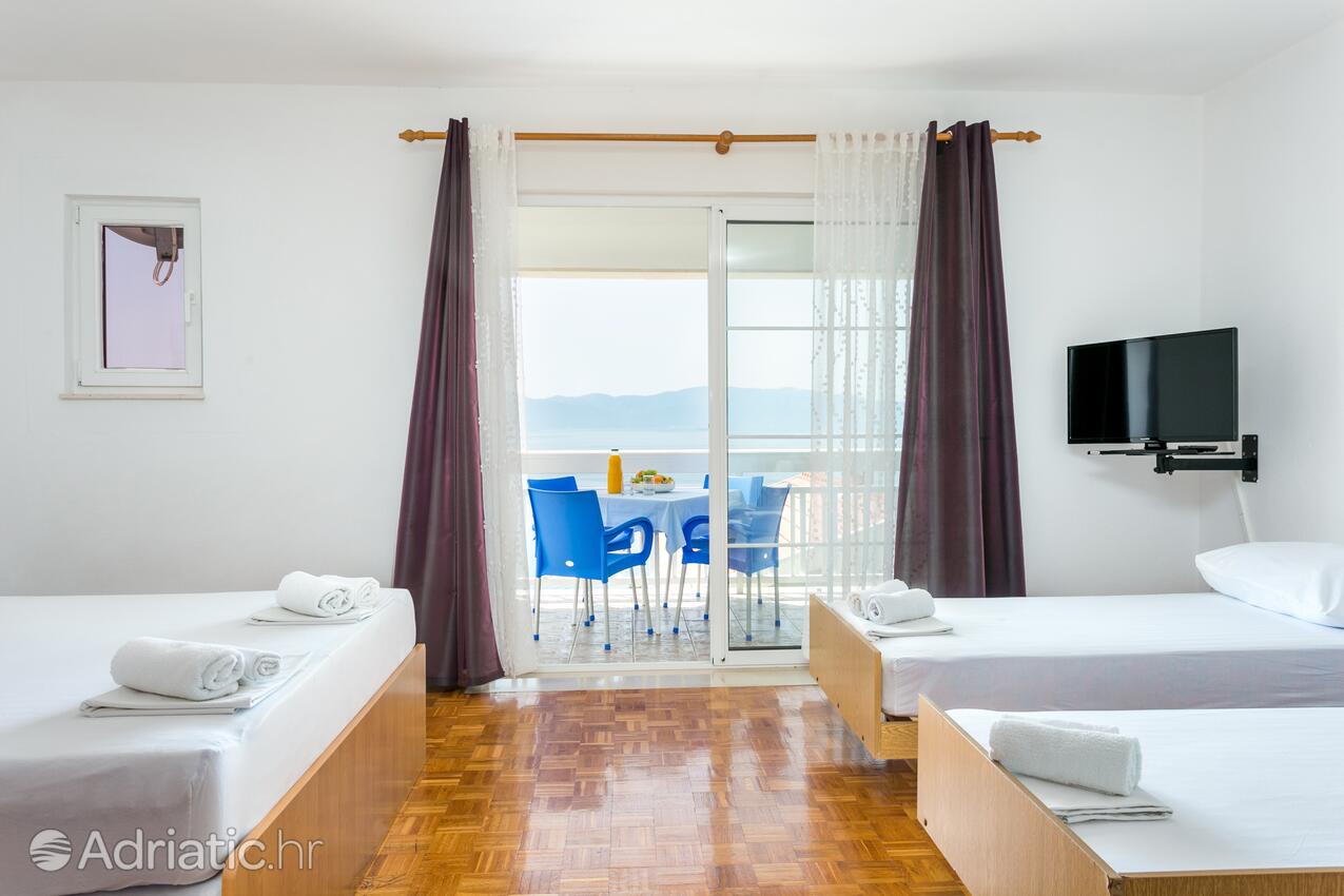 AS-6736-a - Private accommodation - Apartments with a parking space Podaca, Makarska