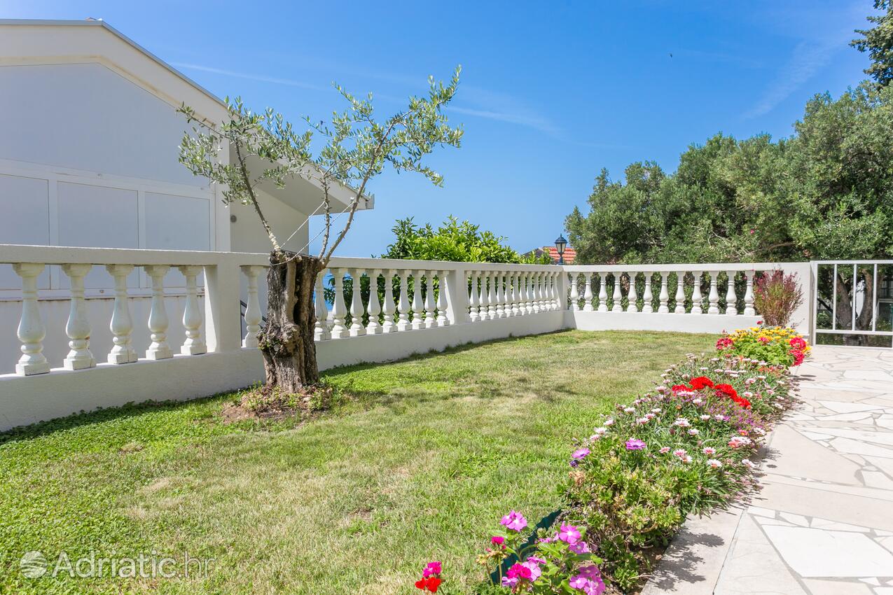 Courtyard - Apartments with a parking space Podaca, Makarska