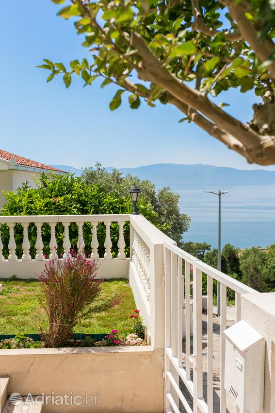 Courtyard - Apartments with a parking space Podaca, Makarska