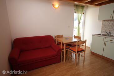 Ferienwohnungen und Zimmer mit Parklplatz Zivogosce - Blato, Makarska - 6755