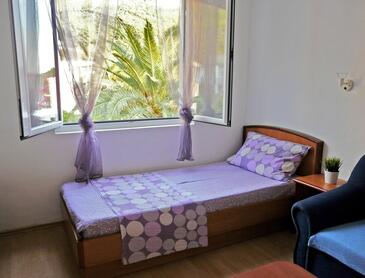 Enosobni apartma Drvenik Donja vala, Makarska (A-6756-a)