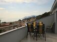 Baška Voda, Terrasse in folgender Unterkunftsart studio-apartment, WiFi.