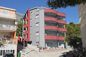 Baška Voda, Makarska, Propiedad 6763 - Apartamentos con una playa de guijarros.