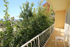 Three bedroom apartment Makarska (A-6767-a)