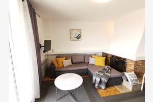 Three bedroom apartment Makarska (A-6767-a)