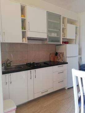 Апартаменты и комнаты с парковкой Макарска - Makarska - 6767