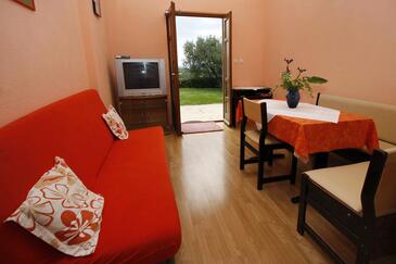 Makarska, Living room in the apartment, air condition available and WiFi.