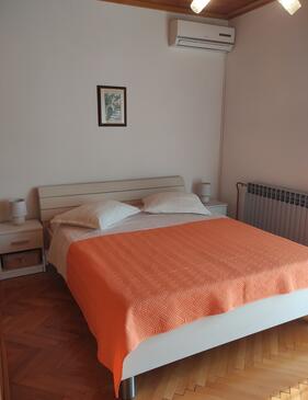 Leiligheter med parkering Makarska - 6784