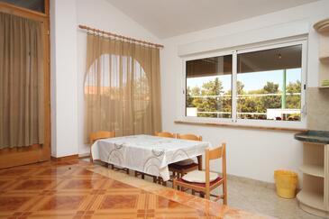 Apartamento com terraço Baška Voda, Dalmácia Central