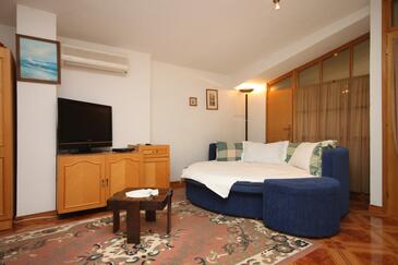 Apartamento com terraço Baška Voda, Dalmácia Central