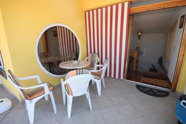 Apartamento com terraço Baška Voda, Dalmácia Central