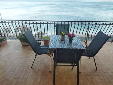 Apartments by the sea Podgora, Makarska - 6801