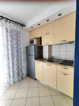 Ferienwohnungen am Meer Zivogosce - Porat, Makarska - 6807