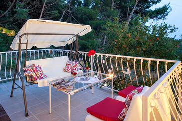 Dom s bazénom pre rodinu Kotišina (Makarská - Makarska) - 6809