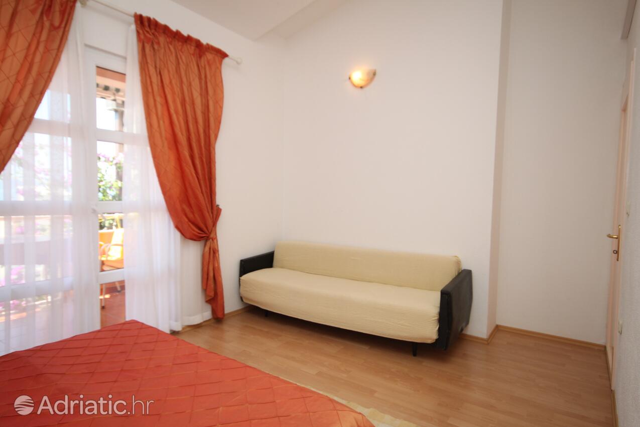 A-6817-b - Alojamiento privado - Apartamentos con piscina Tucepi, Makarska