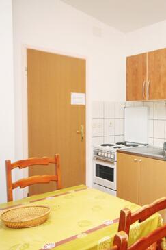 Apartments with swimming pool Tučepi, Makarska - 6817