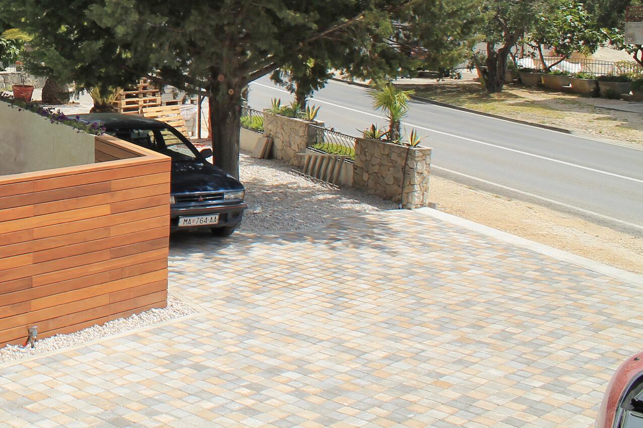 Aparcamiento - Apartamentos con piscina Tucepi, Makarska