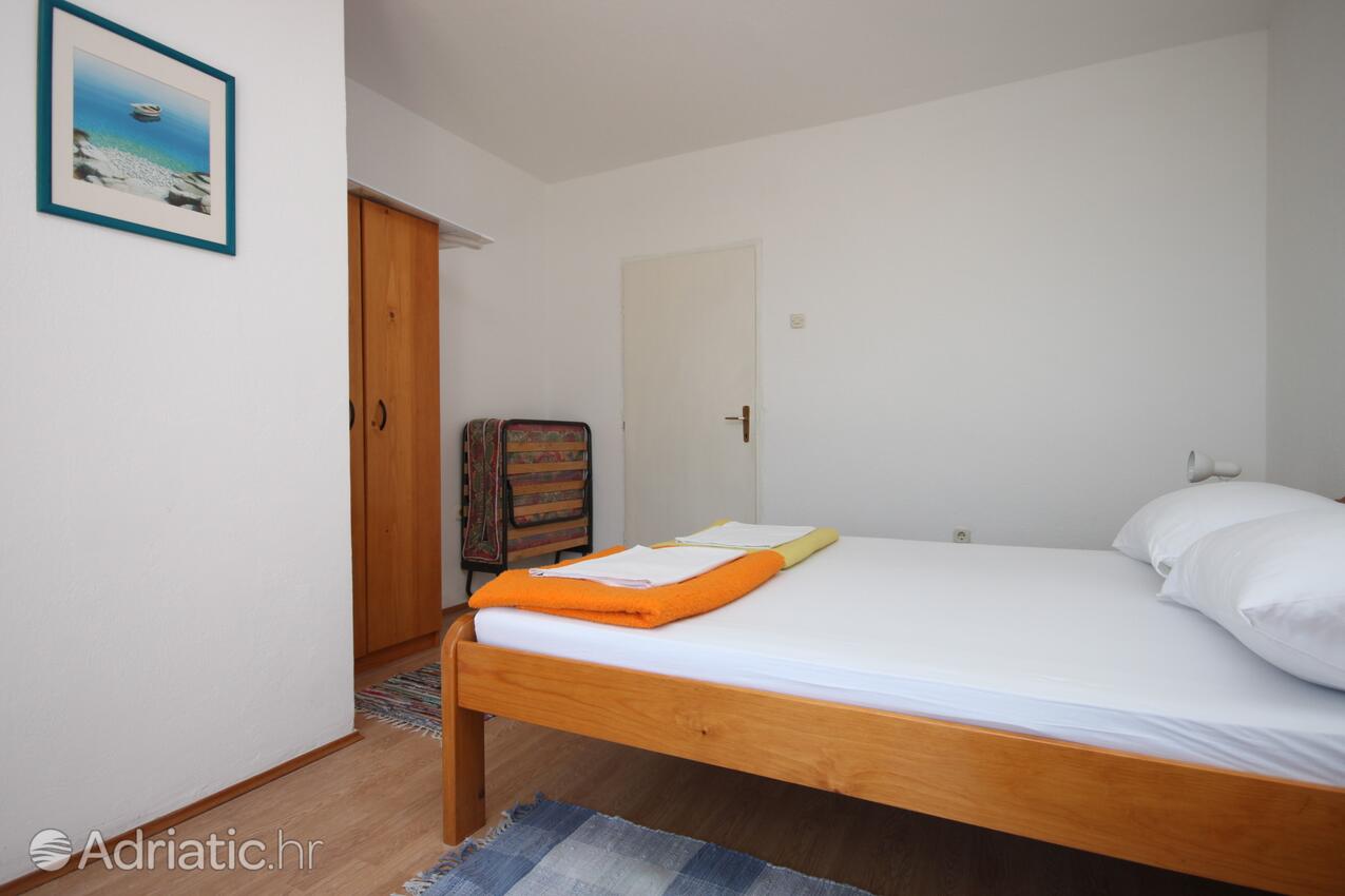 S-6819-a - Private accommodation - Apartments and rooms with parking space Gradac, Makarska