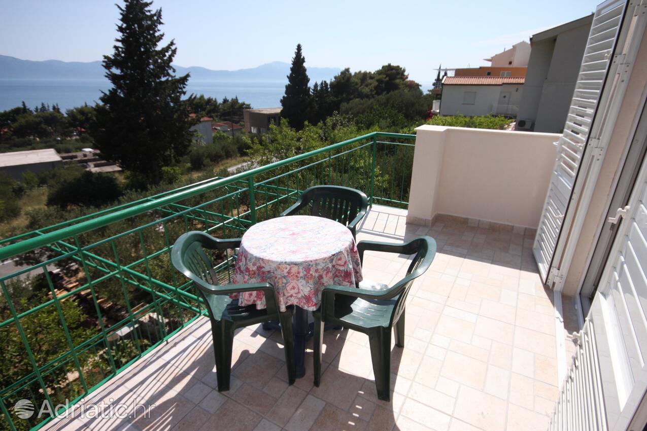 S-6819-b - Private accommodation - Apartments and rooms with parking space Gradac, Makarska