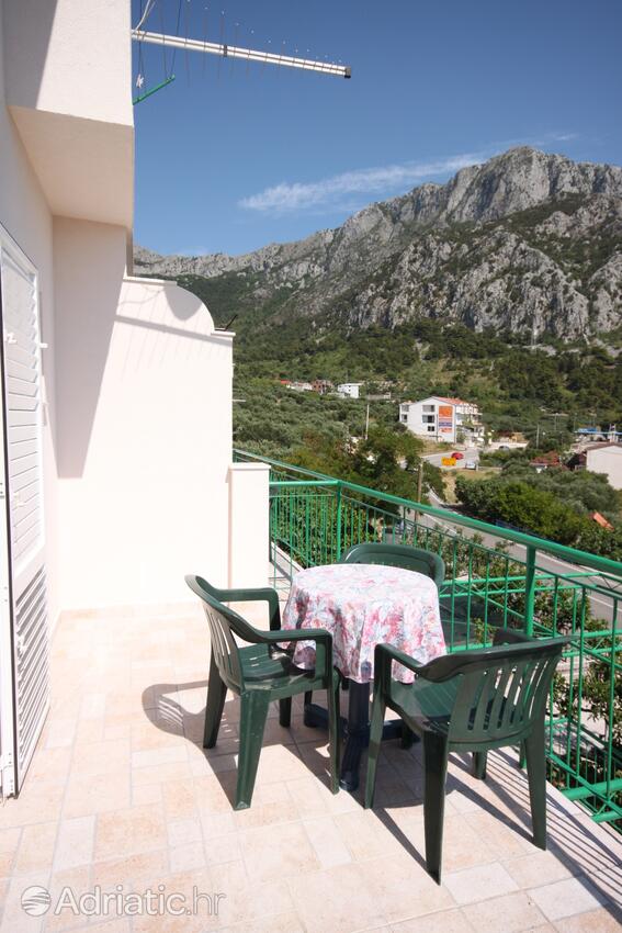 S-6819-b - Private accommodation - Apartments and rooms with parking space Gradac, Makarska