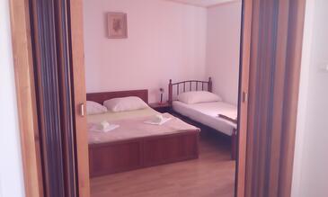 Apartments with parking space Gradac, Makarska - 6820
