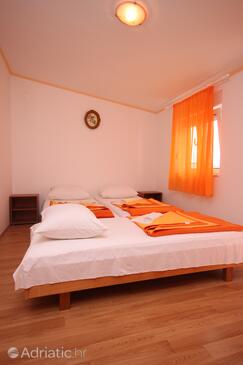 Apartments with parking space Gradac, Makarska - 6820