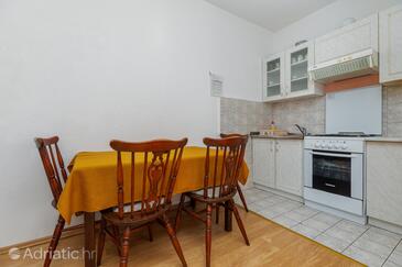 Leiligheter med parkering Gradac, Makarska - 6820