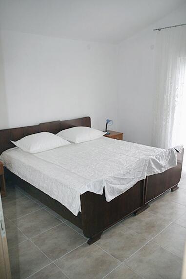 Apartamentos con parking Nevidane, Pasman - 684