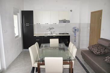 Appartamenti con parcheggio Nevidane, Pasman - 684