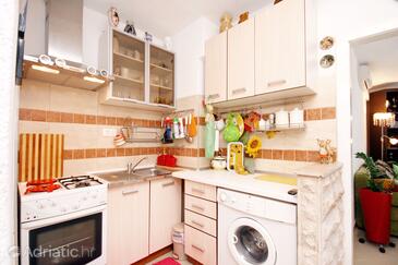 Apartmaji ob morju Makarska - 6843