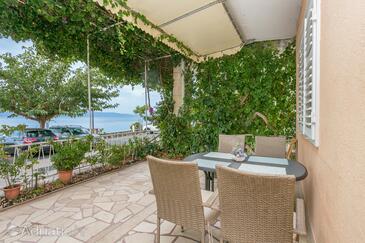 Apartments by the sea Podgora, Makarska - 6846