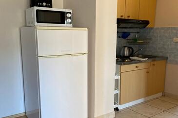 Lejligheder med pool egnet til familier med børn Promajna, Makarska - 6849