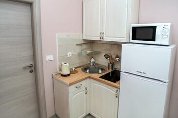 Apartamenty z basenem dla rodzin z dziećmi Promajna, Makarska - 6849