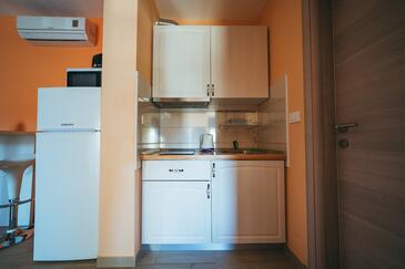 Family-friendly apartments with swimming pool Promajna, Makarska - 6849