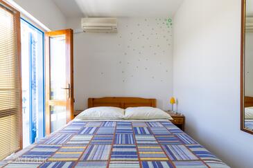 Apartments by the sea Sućuraj, Hvar - 6852