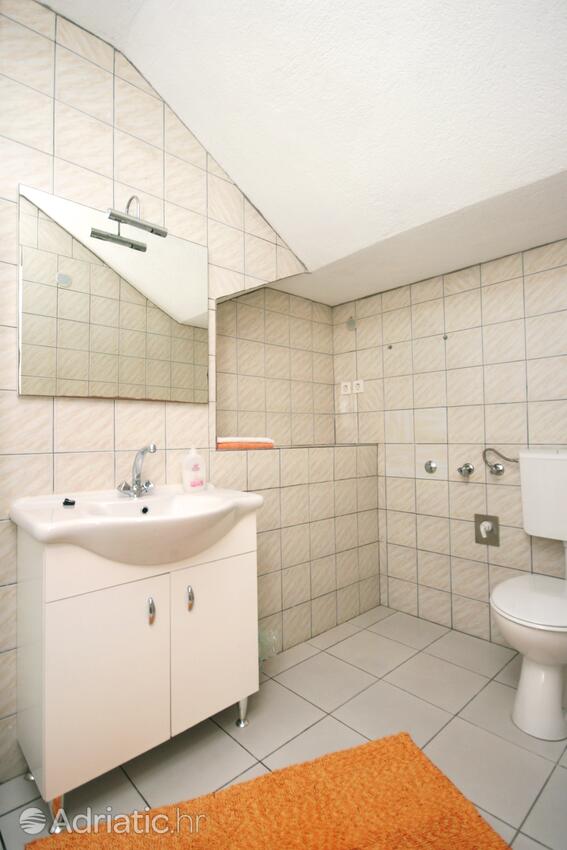 A-6859-a - Private accommodation - Apartments by the sea Okrug Donji, Čiovo