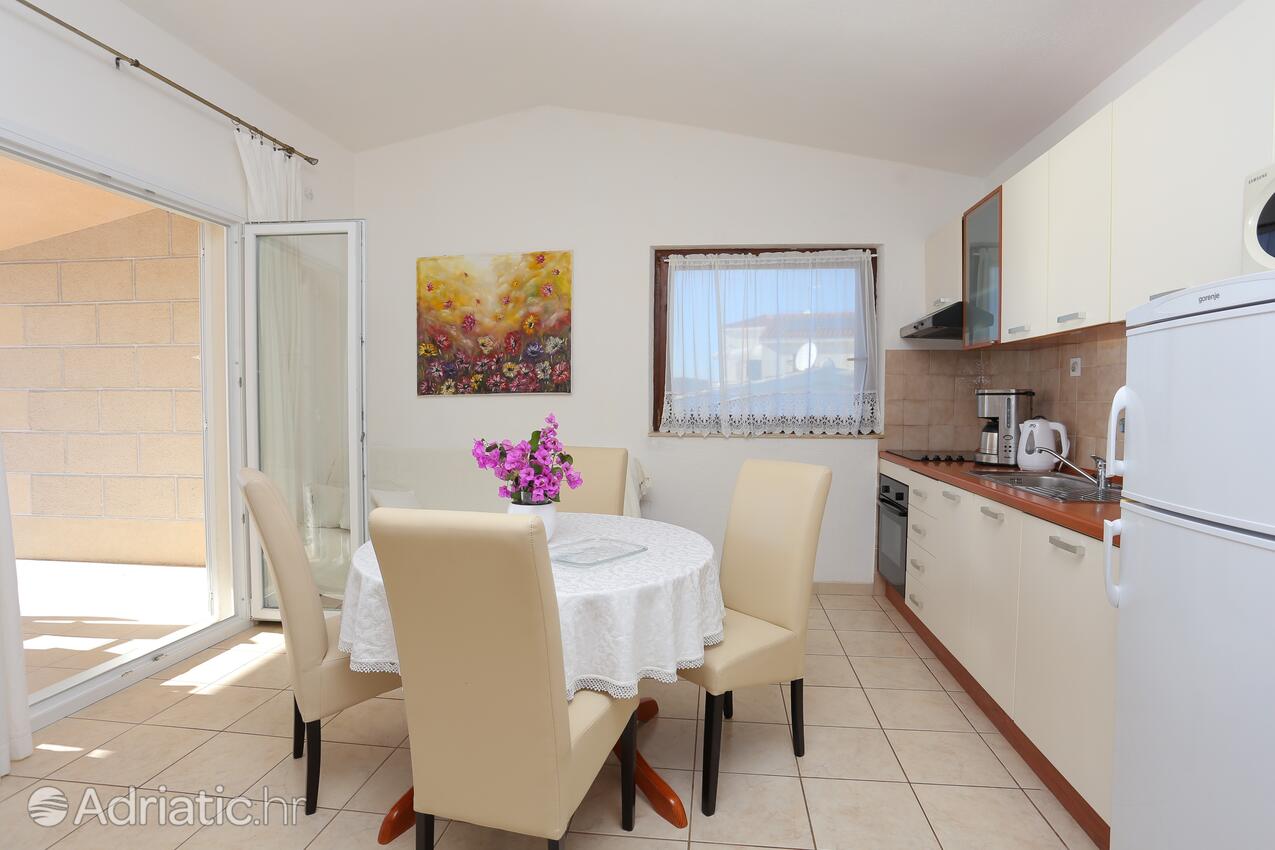 A-6859-c - Private accommodation - Apartments by the sea Okrug Donji, Čiovo