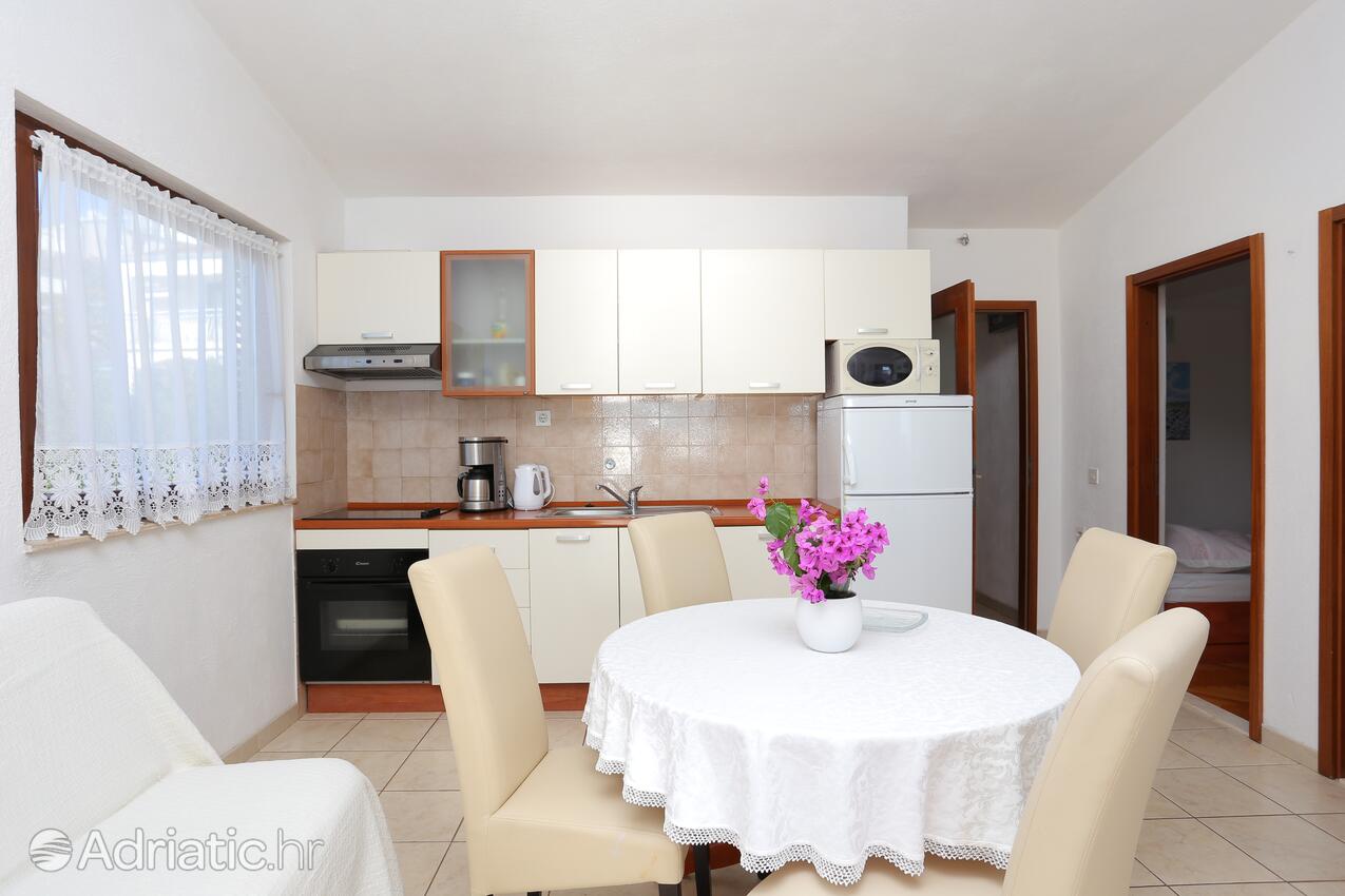 A-6859-c - Private accommodation - Apartments by the sea Okrug Donji, Čiovo