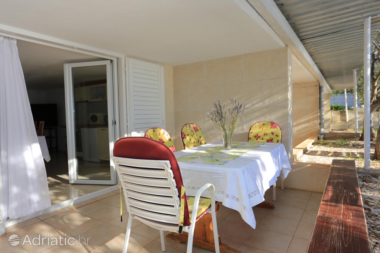 A-6859-d - Private accommodation - Apartments by the sea Okrug Donji, Čiovo