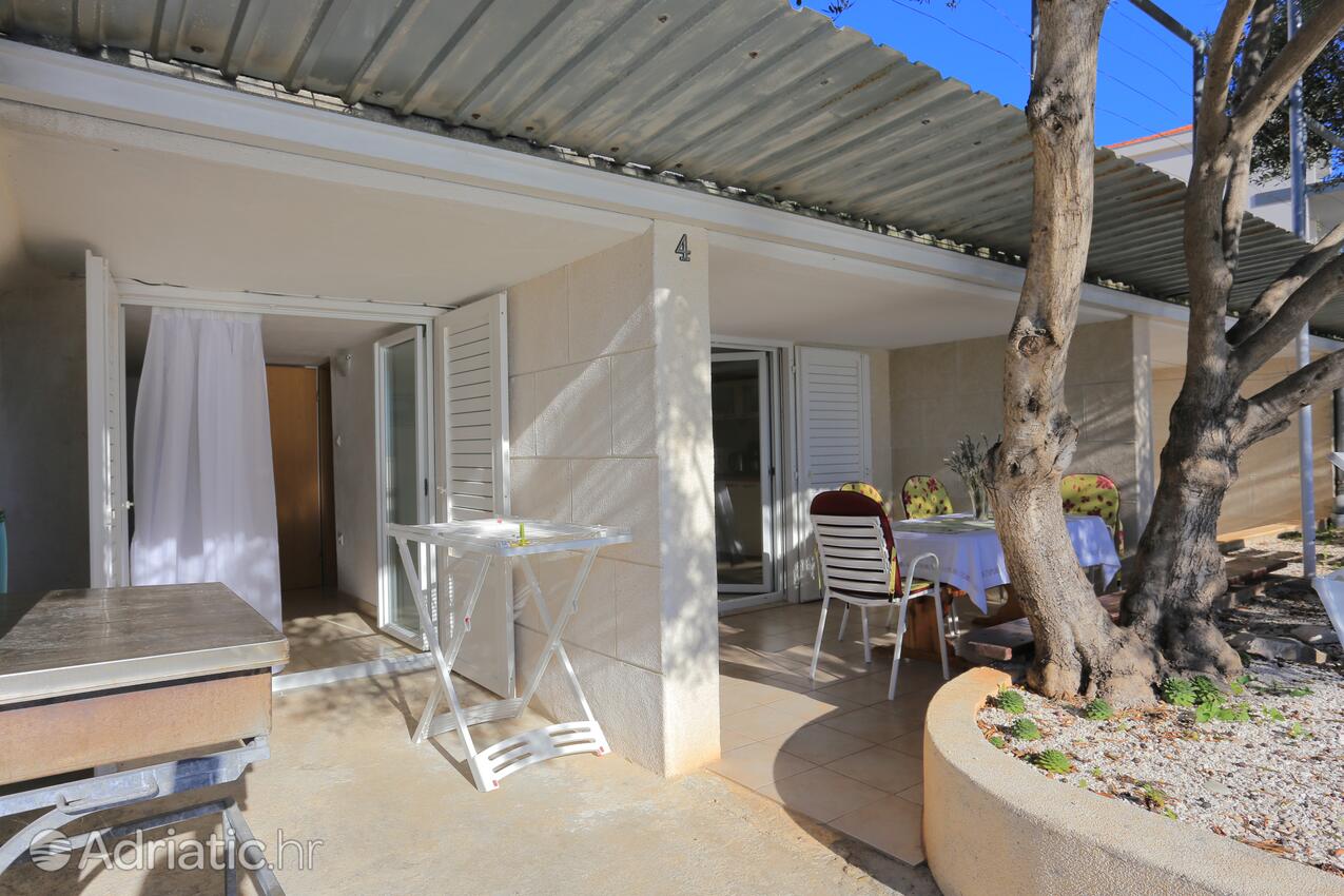 A-6859-d - Private accommodation - Apartments by the sea Okrug Donji, Čiovo