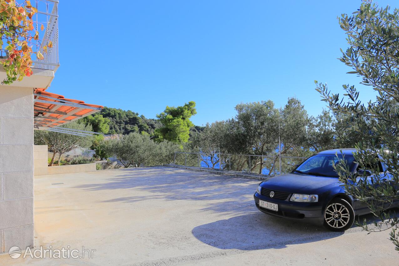 Parking lot - Apartments by the sea Okrug Donji, Čiovo