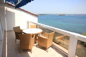 Two bedroom apartment Tkon, Pašman (A-686-b(