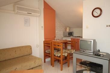 Apartamentos com terraço Baška Voda, Dalmácia Central