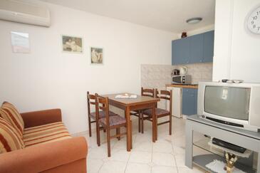 Apartamentos com terraço Baška Voda, Dalmácia Central