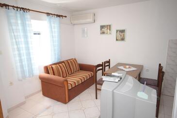 Apartamentos com terraço Baška Voda, Dalmácia Central