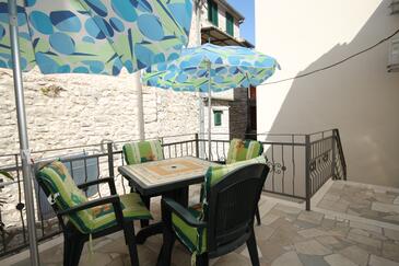 Apartamentos com terraço Baška Voda, Dalmácia Central