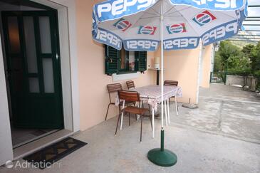 Apartments with parking space Brela, Makarska - 6884