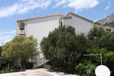 Apartamentos e quartos com terraço Brela, Dalmácia Central